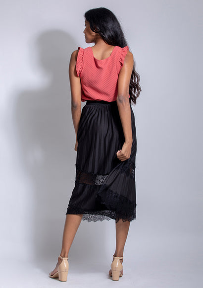 Lace Trim Pleated Skirt - Color Theory   | Black