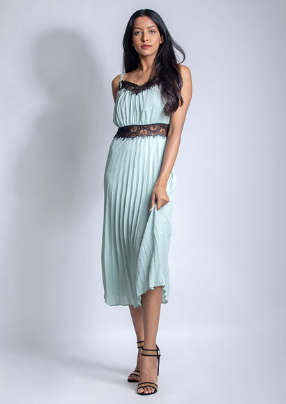 Flowy Dress - Color Theory